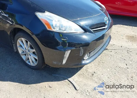 2013 Toyota Prius V Five z USA, uszkodzony, nr VIN JTDZN3EU5D3188461